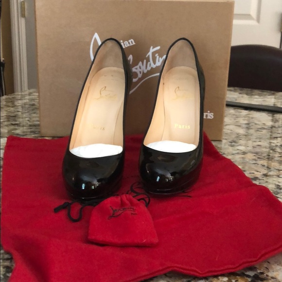 Christian Louboutin New simple pumps. - Picture 4 of 4